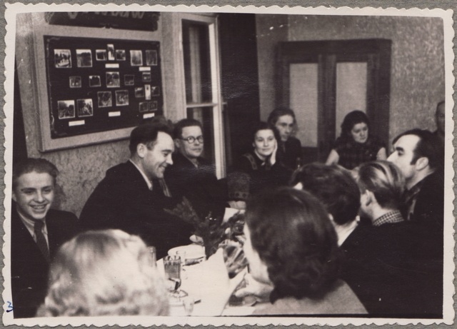 Tallinna Keskrajooni VTÜ II salga aastakoosolekule järgnenud koosviibimisel