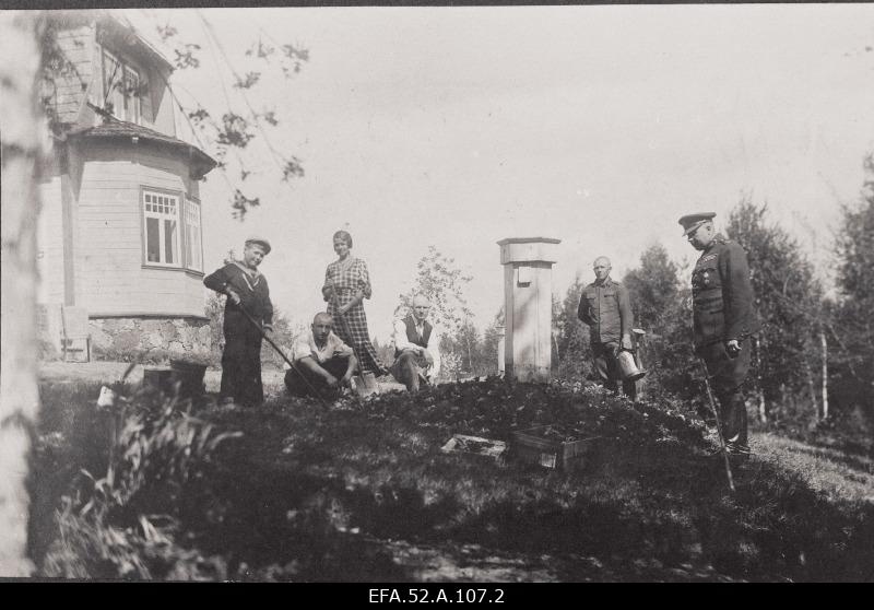 7.Jalaväerügemendi ülema kohusetäitja kolonelleitnant Oskar Pajusson (Pajusoo) Lõunalaagris