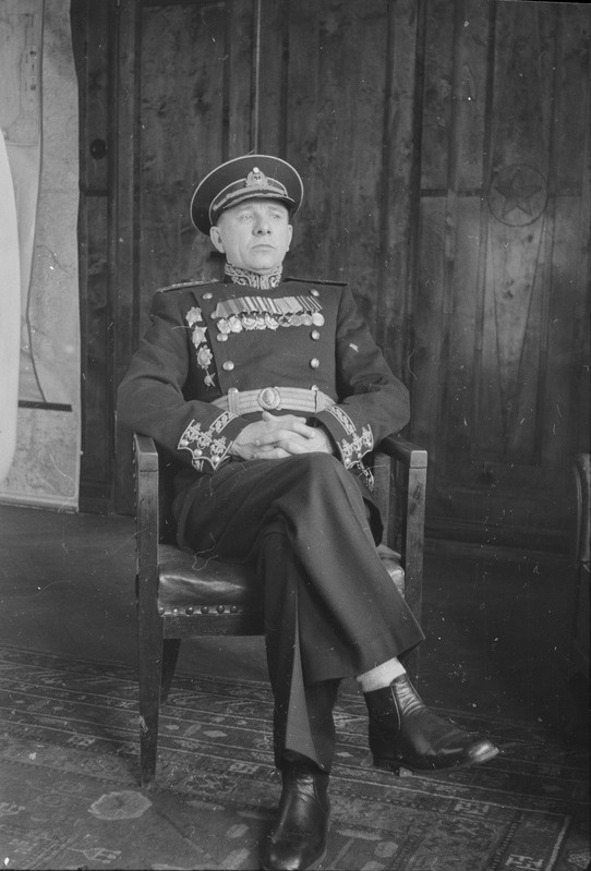 Punalipulise Balti 8. laevastiku admiral Vladimir Tributs