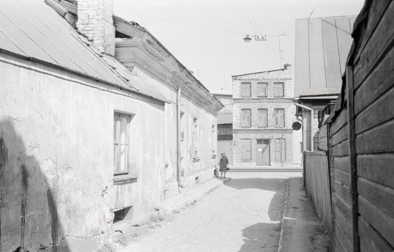 Tallinn. Pääsukese tänav ja Tartu maantee nurk.