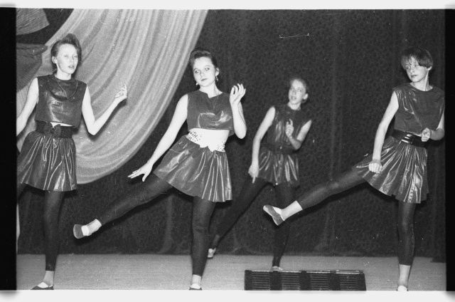 Tantsuvõistlus koolis