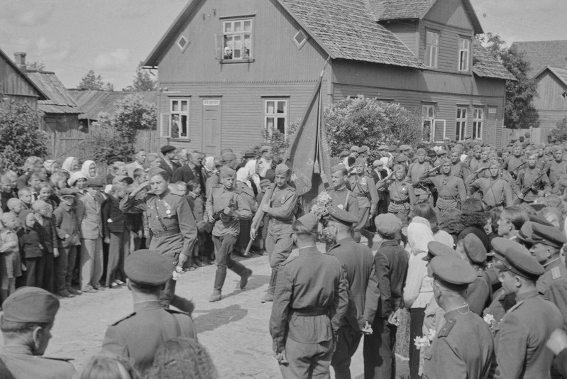 8. Eesti Laskurkorpuse  saabumine Tallinnasse Kuramaalt.