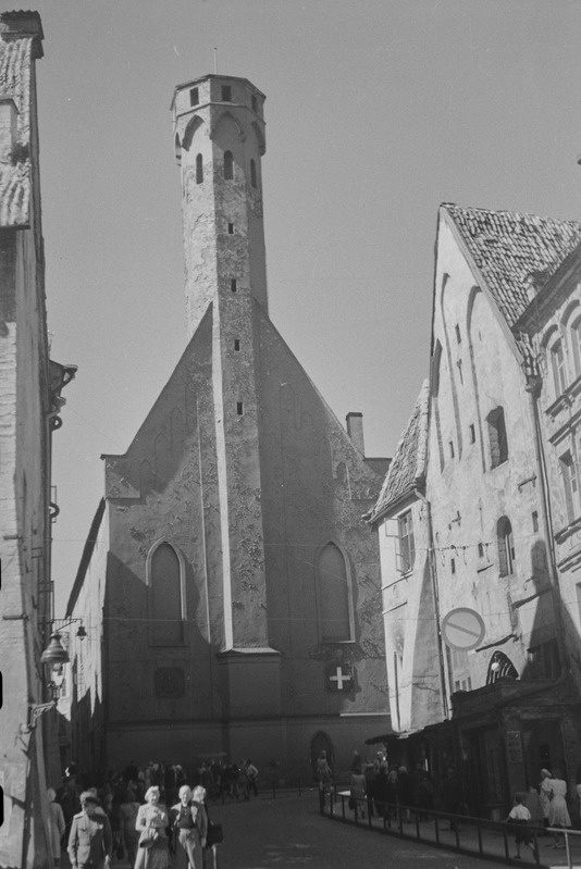 Tallinn, vaade Vanaturu kaleast tornikiivrita raekoja hoonele