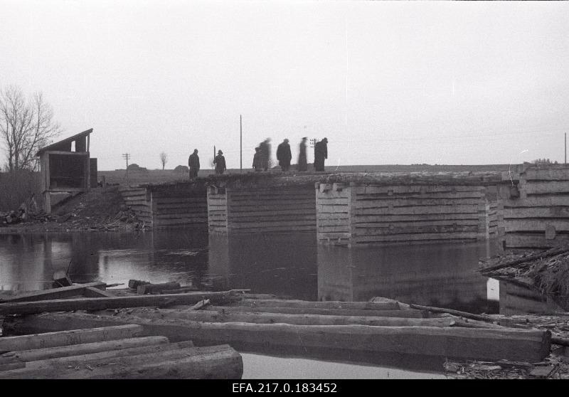 Nuia silla parandamine.