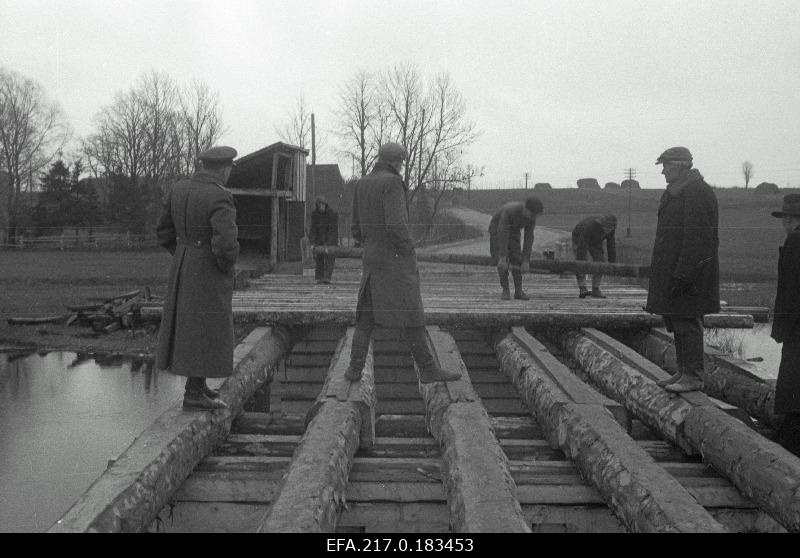 Nuia silla parandamine.