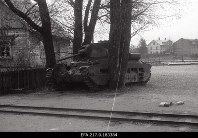 Saksa tank Viljandi raudteejaama lähedal.  similar photo