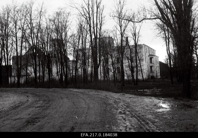 Põltsamaa lossi varemed.