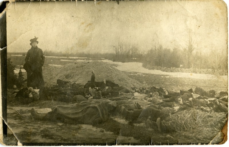 Upa lahingus langenud Saaremaa mässust osavõtnud enne matmist Upa karjamaal