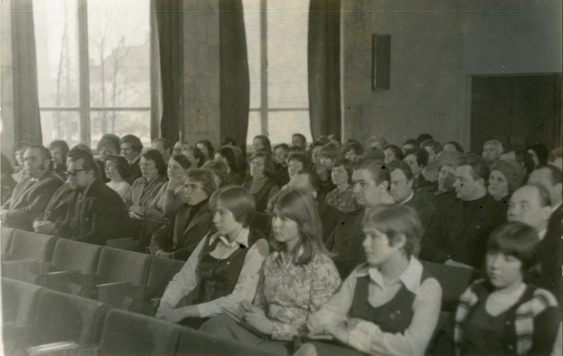 Viktor Kingissepa 90. sünniaastapäeva konverentsil