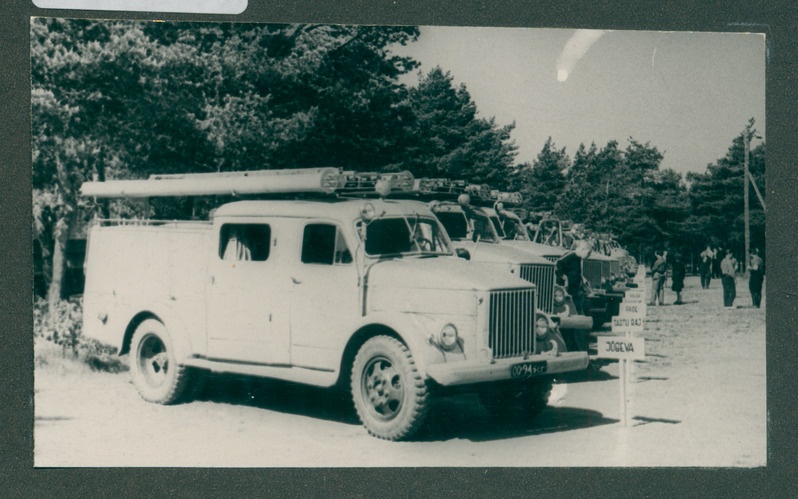 Vabatahtliku tuletõrje komandode II vabariiklikud võistlused, autopritsid stardi eel