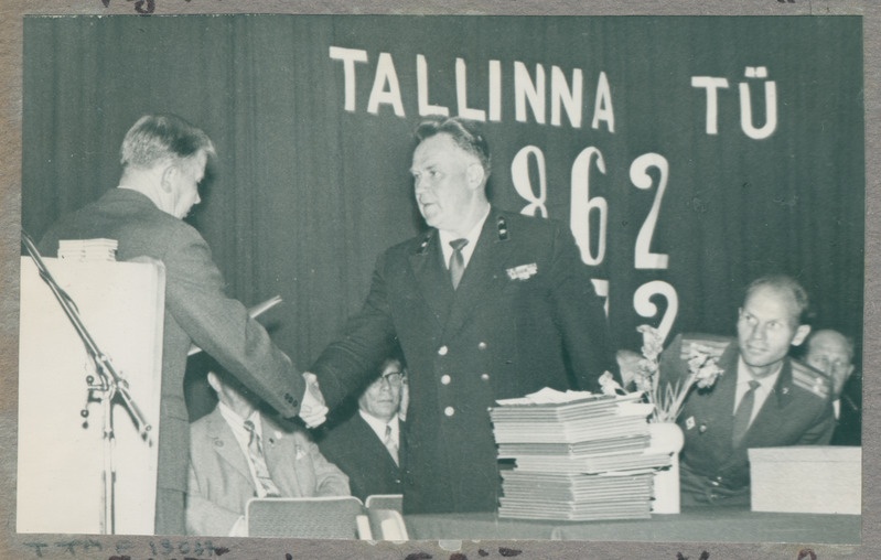 Tallinna TÜ 110 aastapäeva pidulik koosolek Vana-Viru 14 saalis