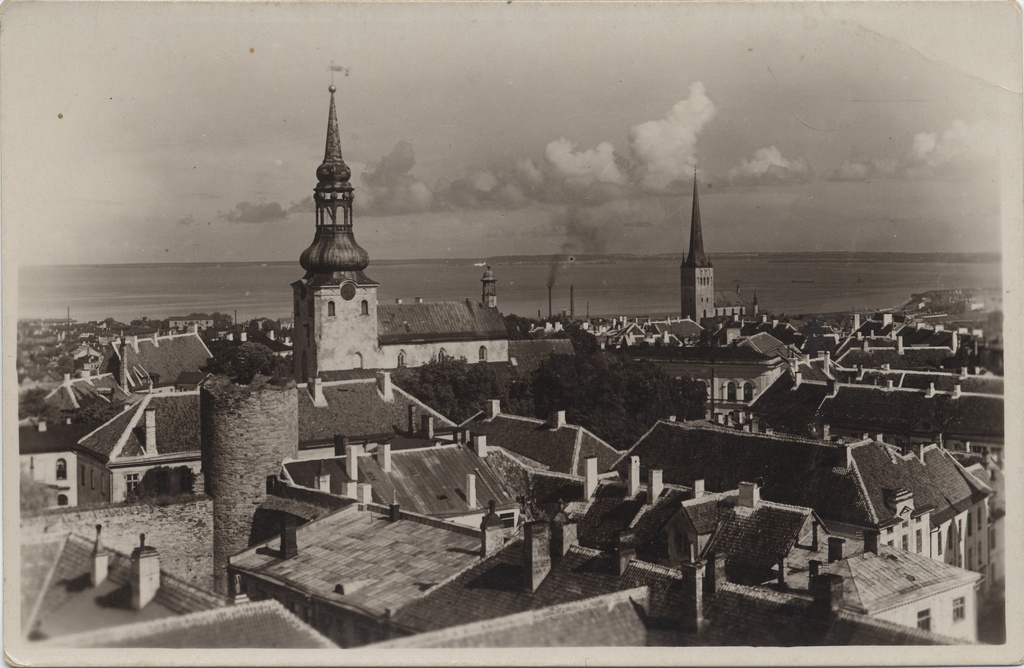 Eesti-tallinn : part of the general view = a part of the city's Sight