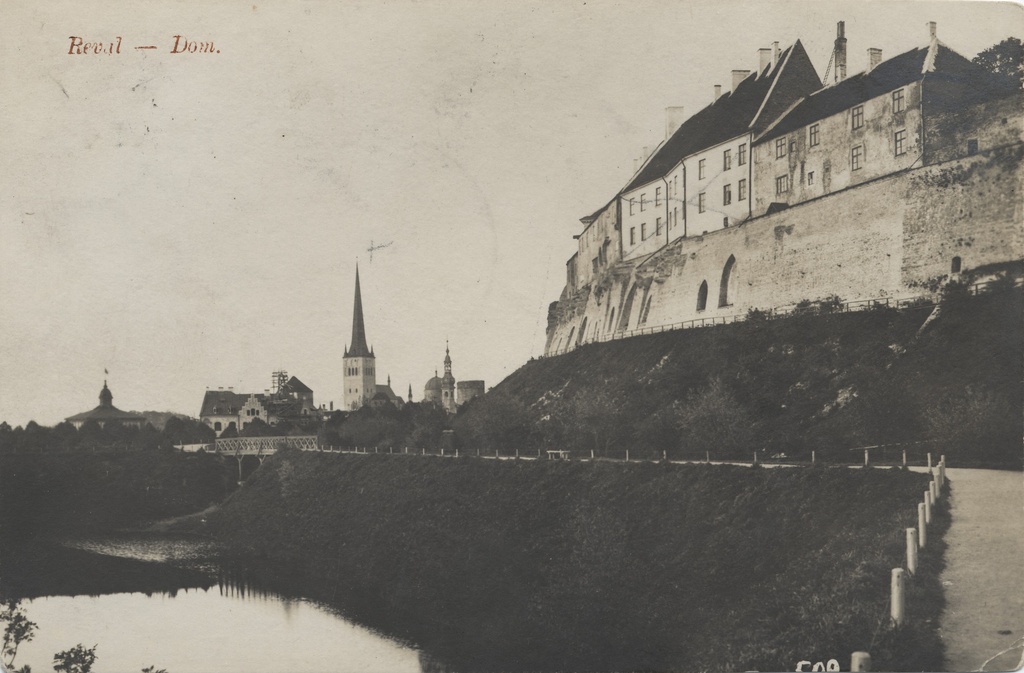 Reval : Dom