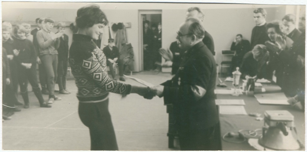 Tuletõrjevõistlustel aukirja üleandmine