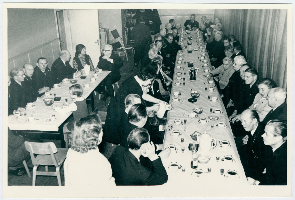 Tallinna TÜ veteranide-auliikmete I kokkutuleku peolaud