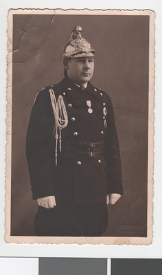 Tuletõrjeadjutandi vormis Ed. Leisner  duplicate photo