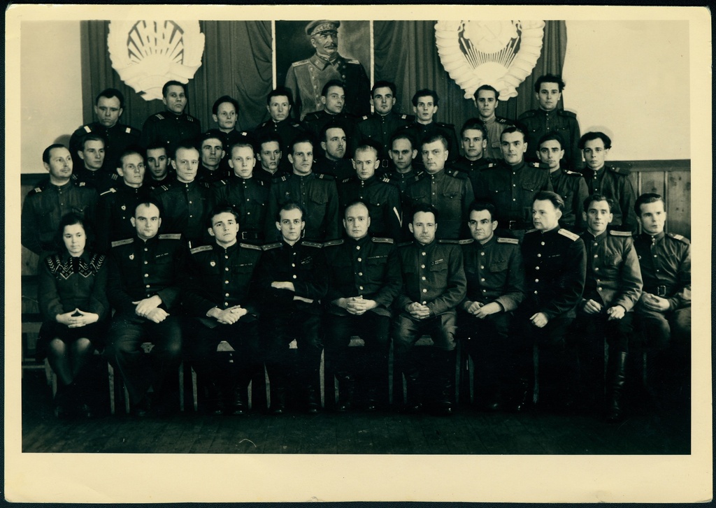 Eesti NSV SM Tuletõrje Valitsuse nooremkomandöride kooli kursus koos Tuletõrje Valitsuse ja kooli juhtkonnaga