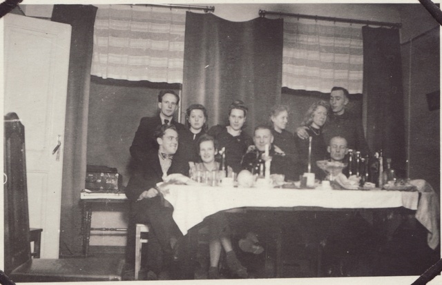 Tallinna Kutselise Tuletõrje 25 aastapäeva peolauas