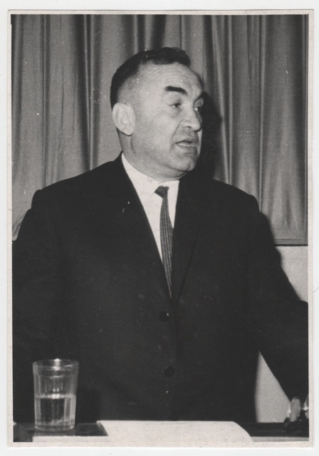 NSV Liidu Plaanikomitee II Valitsuse juhataja kontradmiral K.Marakovski Taškendi nõupidamisel esinemas