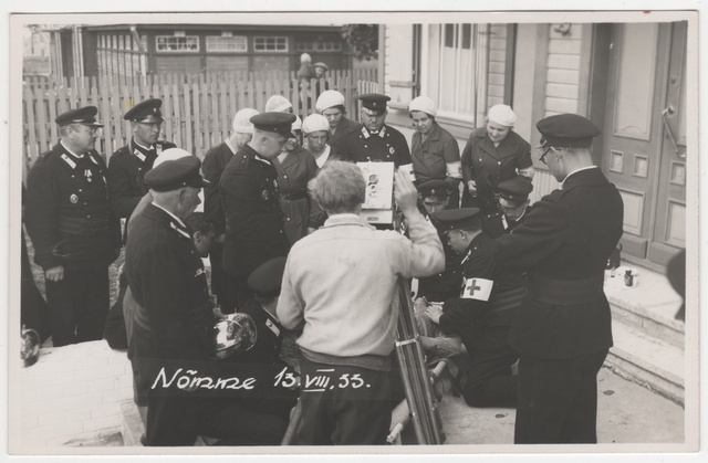 Nõmme VTÜ sanitaarjaoskond annab esmaabi kahjutules kannatada saanule