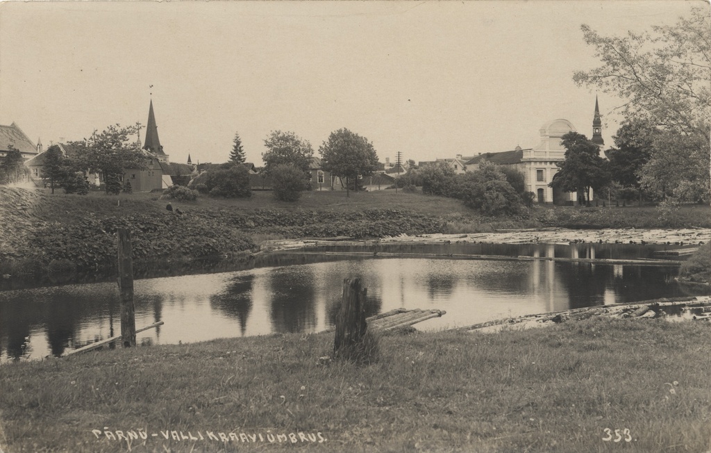 Near the Pärnu valley roof
