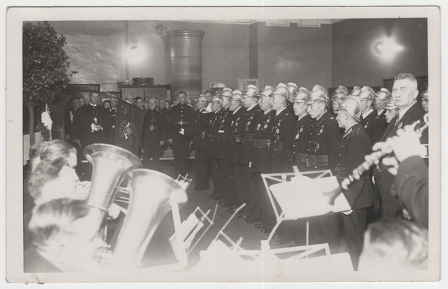 Tuletõrjujate rivi Tallinna VTÜ Ida divisjoni II kompanii 1 rühma 75 aastapäeva pidustuste puhul