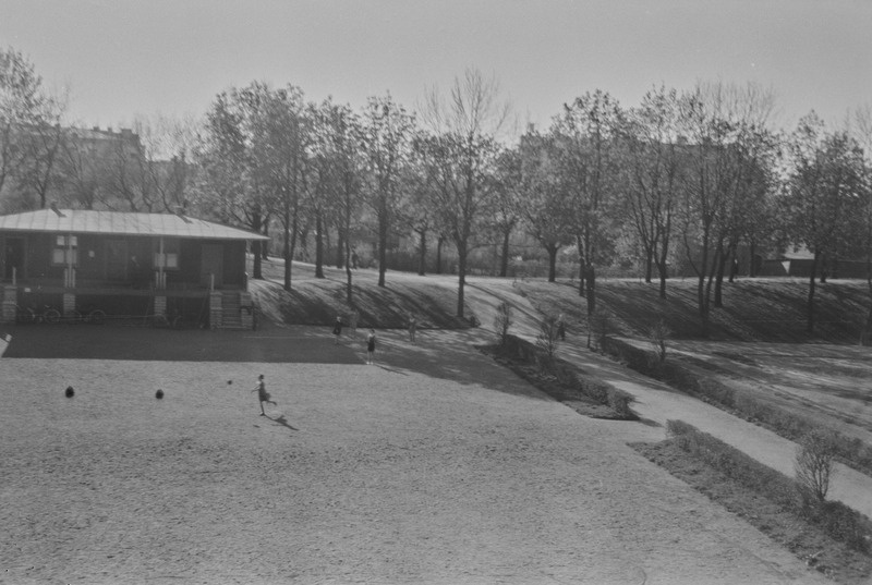 Park spordiväljakuga