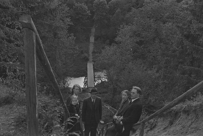 Elo Kurvits, Selma Kurvits, Peeter Kurvits, Elo Tuglas, Friedebert Tuglas Vastseliinas, 1938  duplicate photo