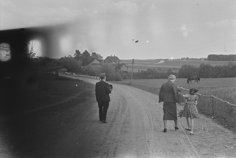 Friedebert Tuglas, Elo Tuglas ja Elo Kurvits Võrumaa teel, 1938