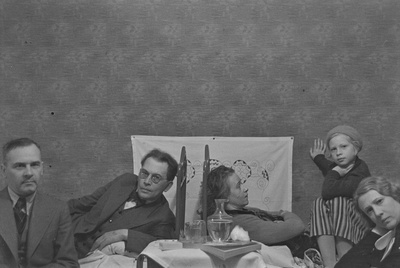 Peeter Kurvits, Friedebert Tuglas, Elo Tuglas, Elo Kurvits, Selma Kurvits Soomes 1938  duplicate photo