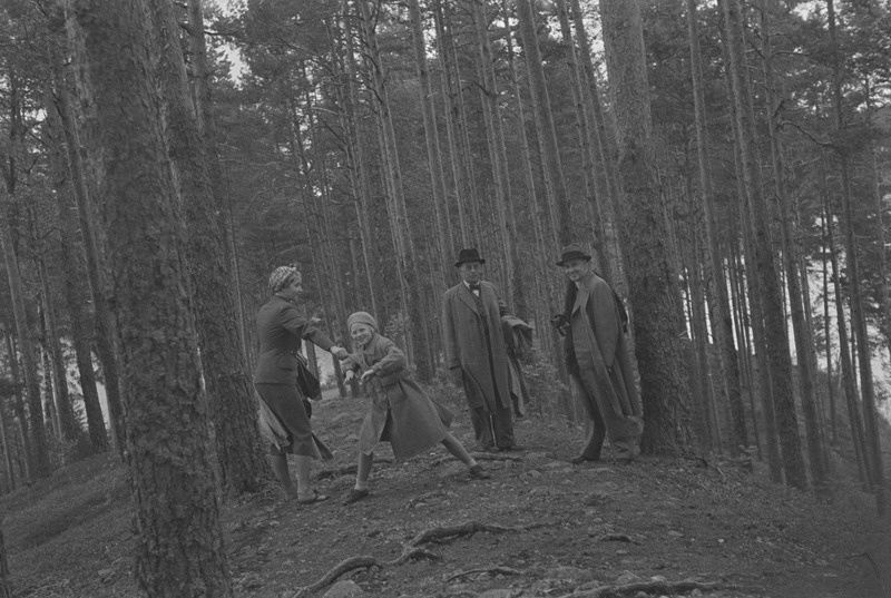 Elo Tuglas, Elo Kurvits, Friedebert Tuglas ja Peeter Kurvits Soomes Punkaharjul, 1938