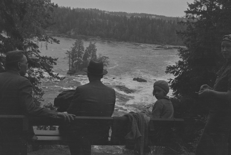 Friedebert Tuglas, Peeter Kurvits, Elo Kurvits ja Elo Tuglas Soomes, 1938