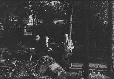 Ella Reimann, Villem Reimann ja Friedebert Tuglas 1960  similar photo