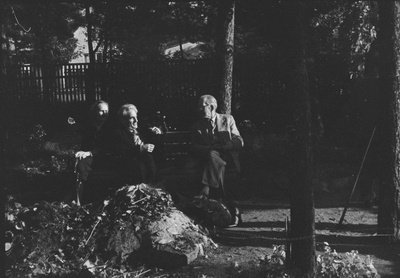 Ella Reimann, Villem Reimann ja Friedebert Tuglas 1960  similar photo