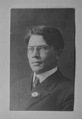 Friedebert Tuglas, 1917  duplicate photo