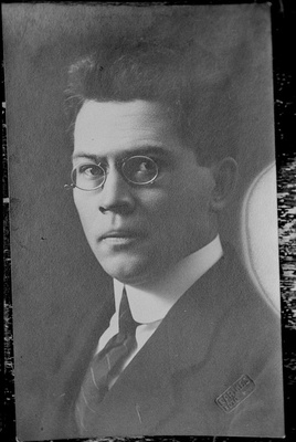 Friedebert Tuglas, umbes 1920  duplicate photo