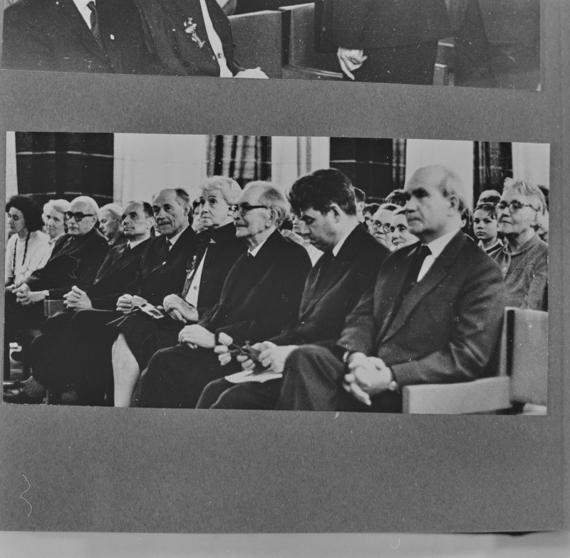 Paremalt Karl Ader, Aadu Hint, Friedebert Tuglas, Elo Tuglas, Rudolf Sirge, Paul Rummo, Leonhard Mardna