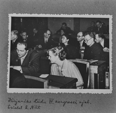 Kirjanike Liidu IV kongressi ajal. Esialal Ellen Niit  duplicate photo