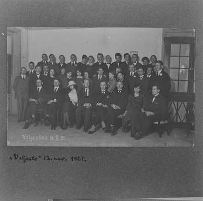 Veljesto 12.11.1921  duplicate photo