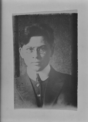 Friedebert Tuglas, 1908  duplicate photo