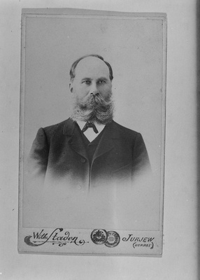 Friedebert Tuglas  duplicate photo