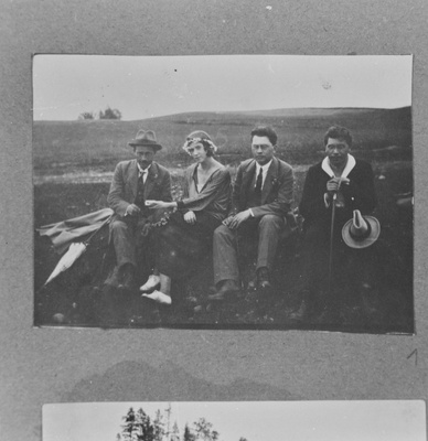 Suvitusi Kasaritsas Puiga talus 1921 ja 1922  duplicate photo