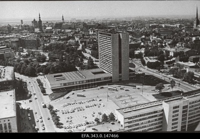 Vaade Tallinna linnale. Esiplaanil hotell Viru.  duplicate photo