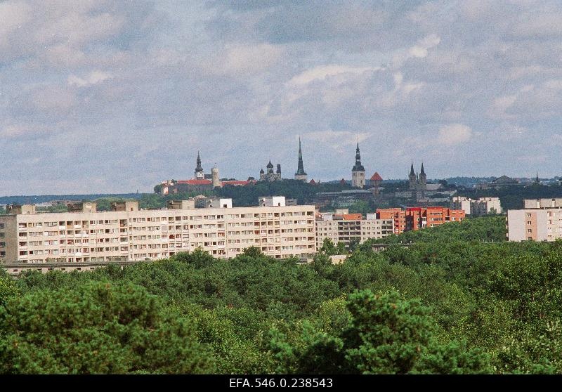 Vaade Lasnamäe linnaosale teletornist.