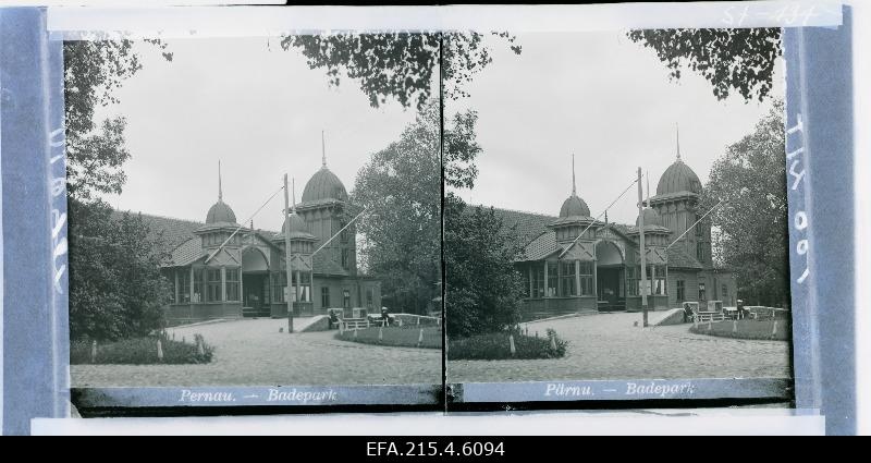 Vaade Pärnu kuursaali hoonele.