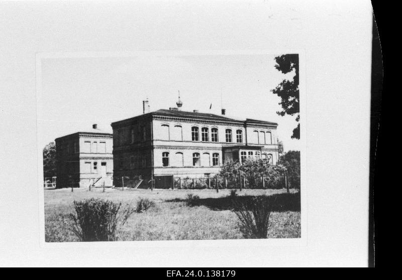 Vaade Pärnu Gümnaasiumile.