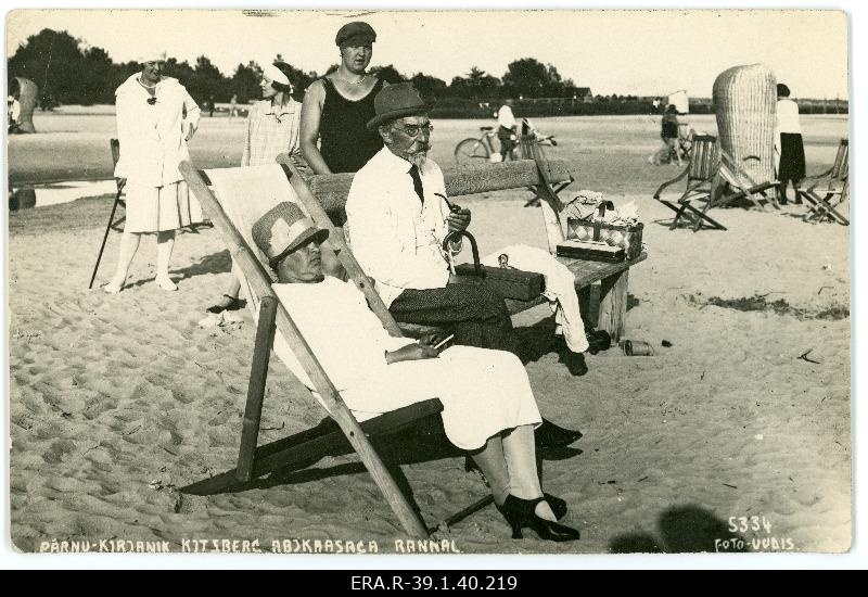 August Kitzberg ja Johanna Kitzberg Pärnu rannas