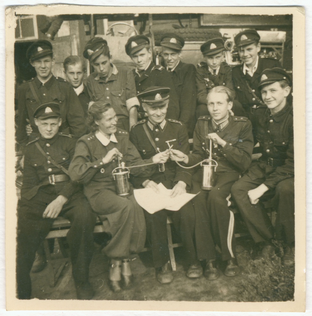 Tallinna VTÜ Lõuna divisjoni noorte võistkond pärast võistlust