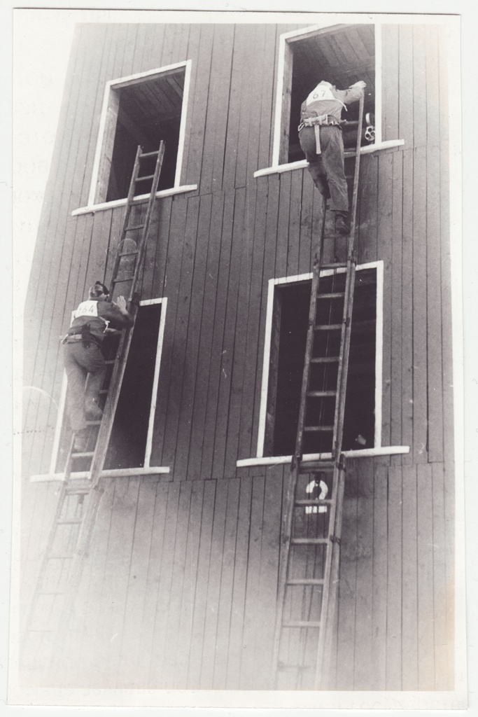 Balti liiduvabariikide II-tuletõrjevõistlused: tõmberedeli abil tõus 3. korrusele, 1962.a.