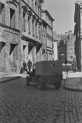 Purustatud Tallinn. Vaade Harju tänava ja Vana-Posti tänava nurhalt Raekoja platsi suunas.  similar photo